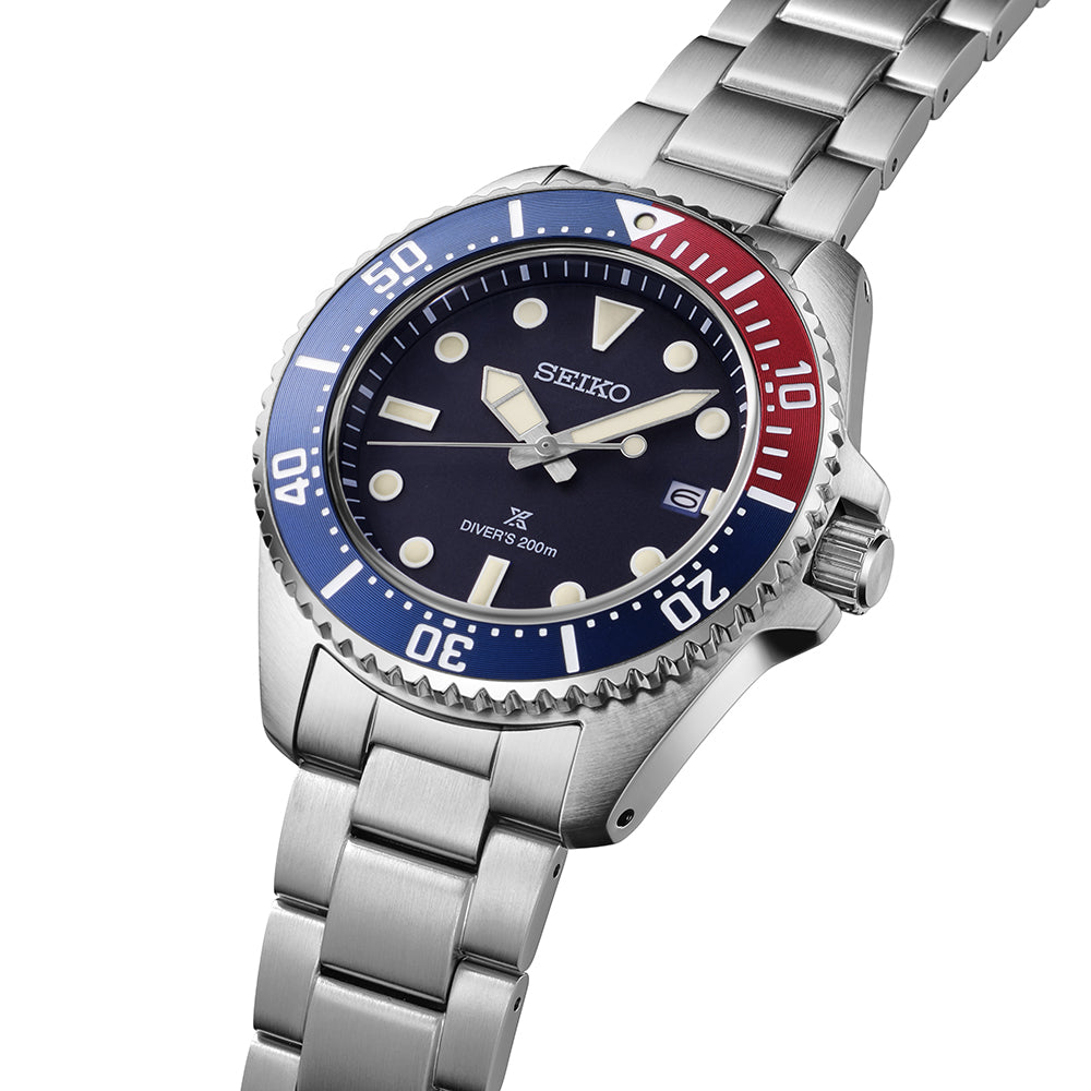 Prospex Solar Divers Blue-Red-Blue Bezel Watch SNE595P1