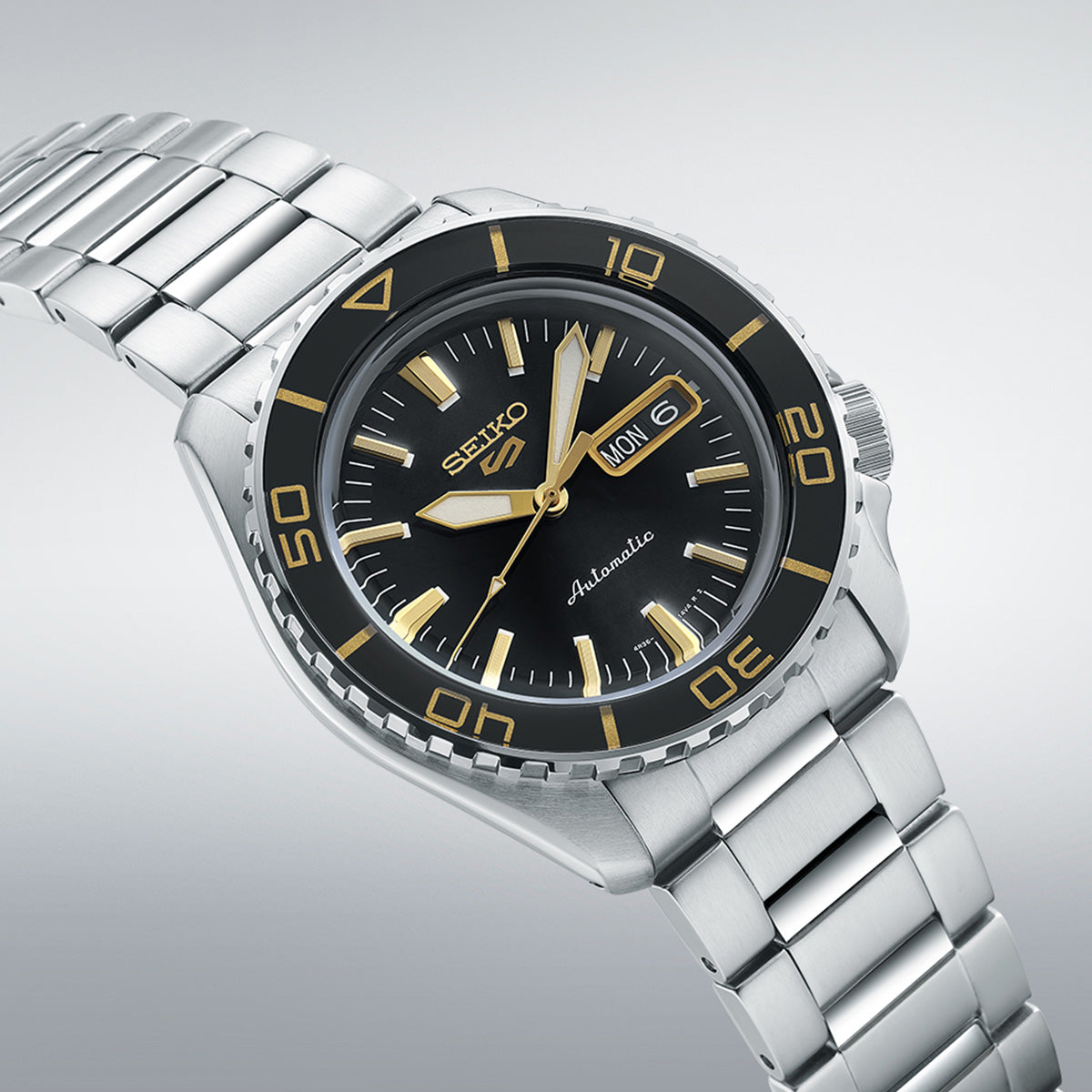 Seiko Sports SKX – SNZH5 Blacktone Redux Watch SRPK99k1